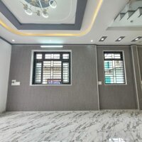 BÀ CHỊ ĐỊNH CƯ NƯỚC NGOÀI NHƯỢNG LẠI CĂN NHÀ LẦU GẦN ĐỒNG KHỞI, CÂY XĂNG ĐỨC HƯNG