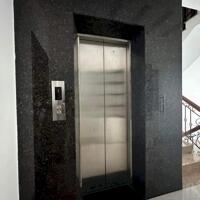 Cho thuê toà nhà 6 tầng có thang máy mặt tiền Núi Thành, 35tr/th
