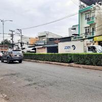 Bán nhanh nhà sát MẶT TIỀN hẻm xe hơi 70m2, nở hậu, đường Phú Thuận, Quận 7.