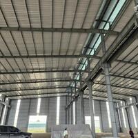 Cần cho thuê kho xưởng DT 2500m2 trục 379, Yên Mỹ, Hưng Yên.