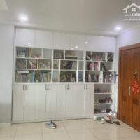 Bán Căn hộ Cao Ốc Phú Nhuận , 3PN , 3WC ,130m2, Full Nội Thất , Sổ Hồng Riêng  Giá : 6 Tỷ 5  Liên Hệ : 0395737538 xem nhà