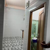 Cho thuê nhà 3 tầng x 65m2 đường Ngô Quyền , gần Vincom, Sơn trà chỉ 10tr