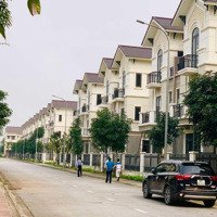 Bán Biệt Thự 135M2 Áp Góc Cực Đẹp, Đường Thông, Ngay Sát Cạnh Công Viên Trung Tâm.