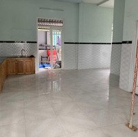 Cho Thuê Biệt Thự Sân Vườn 10X30M Bà Điểm, Hóc Môn.