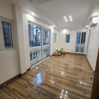 Sút Vội !!! Cầu Giấy 50 M2, Cao 6 Tầng, 7 M Mặt Tiền, Giá Bán 10.6 Tỷ Có Thương Lượng, Oto Đỗ Trong Nhà.