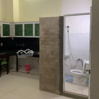 Phòng Tầng Trệt,Kệ Bếp,Toilet Riêng,Ko Chung Chủ,Giường,Tủ Quần Áo