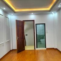 Bán nhà Bằng B - Hoàng Mai, 50m ra đường chính, ngõ rộng, nhà mới đẹp ở ngay, 35m2* 5 tầng.