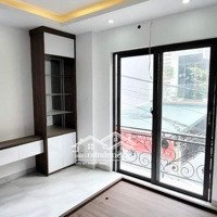 Lô Góc Đông La Nhà 30M2,Oto Đỗ Cửa ,Đầy Đủ Công Năng,Dọn Về Ở Ngay,