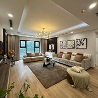 Bán căn hộ 3PN diện tích 140m2 giá rẻ nhất tại khu vực Cầu Giấy chỉ với 55,5tr/m2.