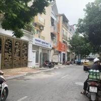 Bán nhà phố Nguyễn Văn Huyên 46m 5T  Ôtô 11,9 tỷ. 0979353468