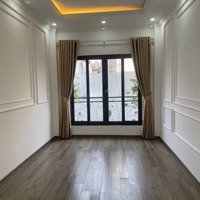 Nhà Mới Cực Đẹp Phố Đội Cấn 40M2 - 6 Tầng Thang Máy -Mặt Tiền3,8M Nhỉnh 5 Tỷ