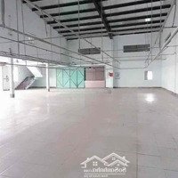 Kho Xưởng Nền Gạch Men ( 2500M2 ) Hóc Môn