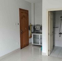 Phòng 30M2 Kdc Conic Có Bếp Và Ban Công Giá 2, 8 Triệu