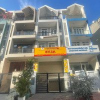 Giá Thuê Nhà Phố Kdc Himlam Q7 Rẻ + Đẹp + Có Thang Máy Nguyên Căn 100M2 Giá: 43 Triệuiệu Liên Hệ: 0931353298