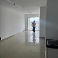 Bán căn hộ có diện tích 92m2, nhà mới, thiết kế không gian xanh, tiện ích nội khu đầy đủ, Dĩ An