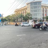 Bán nhà 2 tầng, góc 2 mặt tiền đường rộng 10 mét và 4m - Vĩnh Hải Nha Trang
