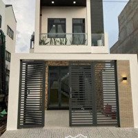 Bán Nhà 100M2 Mặt Tiền Đường 3 Phòng Ngủ Xã Bình Chánh , Bình Chánh