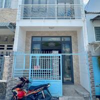 Nhà lầu đẹp kế chợ Tầm Vu và trường Tiểu học Nguyễn Hiền