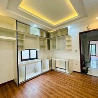 Bán Nhà 45M2 Phố 8 - 3. 4 Tầng 6.15 Tỷ