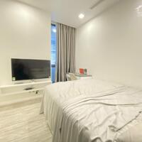Bán căn hộ 2 phòng ngủ 2wc, sổ hồng diện tích 70m2 tại Vinhomes Golden River giá chỉ 10,5 tỷ