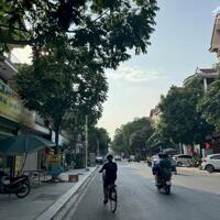 Bán nhà C4 mặt phố kinh doanh Nguyễn Văn Linh, Liên Bảo, Vĩnh Yên 90m2, giá : 9 tỷ.