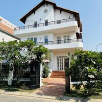 Cho thuê Villa compound Thảo Điền - Full nội thất hồ bơi sân vườn, DT: 500m2. Giá 110 tr/th