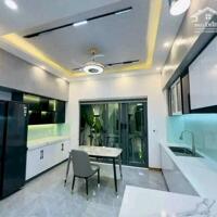 Nhà 3 tầng 3 mê mới 100% full nội thất ô tô đậu sân Hoàng Minh Thảo