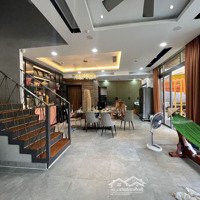 Cho Thuê Biệt Thự Góc 2Mặt Tiền- 200M² - 3 Lầu 4 Phòng Ngủkhu Compound Có Bảo Vệ
