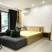 Deluxe Apartment With Large Windows Near District 1 On Nguyen Cuu Van Street, Binh Thanh