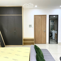 Deluxe Apartment With Large Windows Near District 1 On Nguyen Cuu Van Street, Binh Thanh