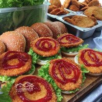 Sang Lại Quầy Hamburger Bán Mỗi Sáng Cho Học Sinh ( Sau Hè )