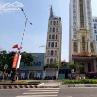 Nhà Tuyến Phố: Nguyễn Văn Linh, Có Sẵn Thang Máy, Nhà 5 Tầng