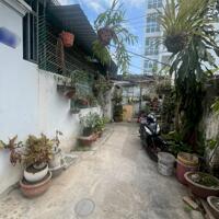 Cần bán căn nhà mặt tiền ngang 7m hẻm Nguyễn Thiện Thuật - Nha Trang