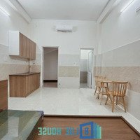 Thuê Ngay! Studio Full Nội Thất Đối Diện Toà Nhà Etown Hiện Đang Trống Sẵn