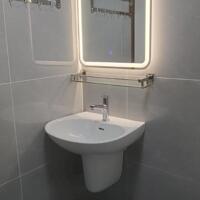 Chính chủ cần bán căn hộ chung cư 137 Nguyễn Ngọc Vũ 123m2 có 4PN - 2WC nhà đẹp long lanh có đầy đủ nội thất