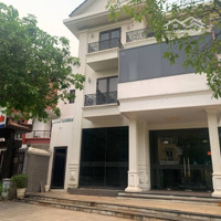 Villa Văn Phòng 750M2 Góc 2Mặt Tiềnrộng Đẹp, Sang Trọng