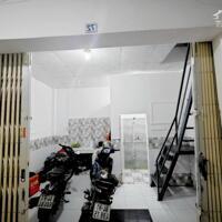 Phòng trọ cực rộng đường Võ Văn Kiệt có máy lạnh