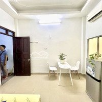 Studio Cửa Sổ Giếng Trời Mới Cứng Ngay Phạm Văn Chiêu