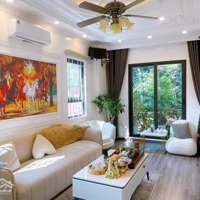 Bán Nhà Bát Khối. 40M2 * 5 Tầng * 5,2 Tỷ. Lô Góc, Ở Ngay.