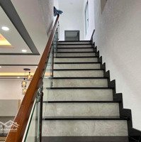 Chủ Gửi Bán Gấp Căn Nhà Ở Đường Hoàng Phan Thái 990 Triệu 85M2