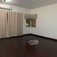 Villa Hơn 600M2 - Ngay Cao Thắng, Quận 3