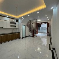 Bán Nhà Mặt Phố Tt Trạm Trôi 38M2. Nhà Xây Độc Lập, Cạnh Trường Tiểu Học Lý Nam Đế. Xe Tải Đỗ Cửa