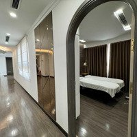 Cho Thuê 4 Căn Đập Thông, Diện Tích 180M2 Có Đồ Như Ảnh, Phù Hợp Làm Văn Phòng, Spa. D''capitale