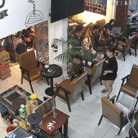 Sang Quán Cafe Đang Hoạt Động Tốt