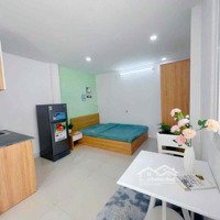 Hot Hot Studio Nội Thất Cửa Sổ Lớn Ngay Emart Phan Văn Trị