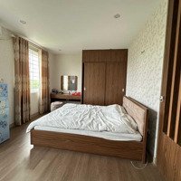 Cho Thuê Căn Hộ Chung Cư Gần Công Viên Hòa Bình, 140M2, 3 Ngủ 2 Vệ Sinh Full Đồ