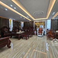 Bán Căn Hộ Dv View Sát Mặt Hồ Tây, 120M2,Mặt Tiền9M Mênh Mông, 8 Tầng Thang Máy, 20 Phòng Đẳng Cấp