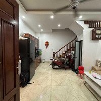 Hiếm ! Nhà Riêng Lạc Long Quân 32M2 X 5 Tầng. Mặt Tiền Rộng Bề Thế. Liên Hệ: 0862931114