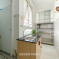 Căn Hộ Dịch Vụ 1 Phòng Ngủ+Thang Máy Ngay Ngã Tư Hàng Xanh Bình Thạnh