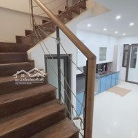 5.5 Tỷ, Ô Tô Đỗ Cửa 15M Ra Mặt Phố Thụy Phương,Diện Tích40M2,Mặt Tiền3.6M, Nhà Mới Ở Ngay, Đủ Nóng Lạnh, Đh